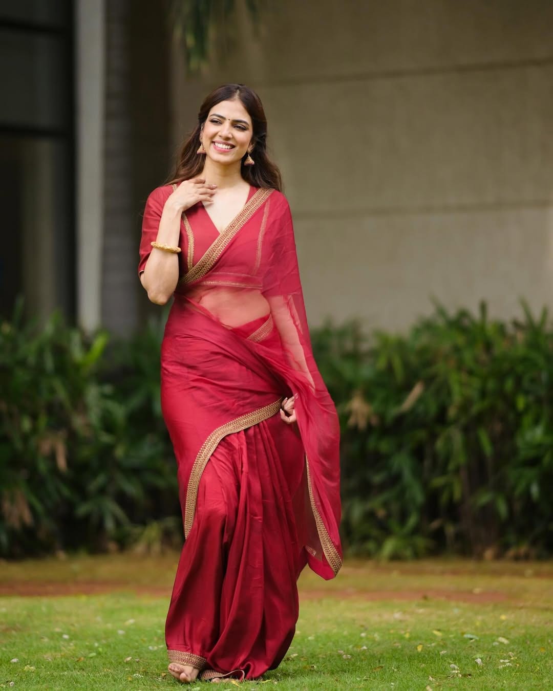 Malavika Mohanan-Approved Saree Blouse Designs Malavika Mohanan-Approved Saree Blouse Designs