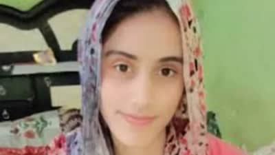 On August 13, Manisha's body was recovered from a field near a canal in Singhani village of Loharu, bearing bite marks on her neck. (News18)