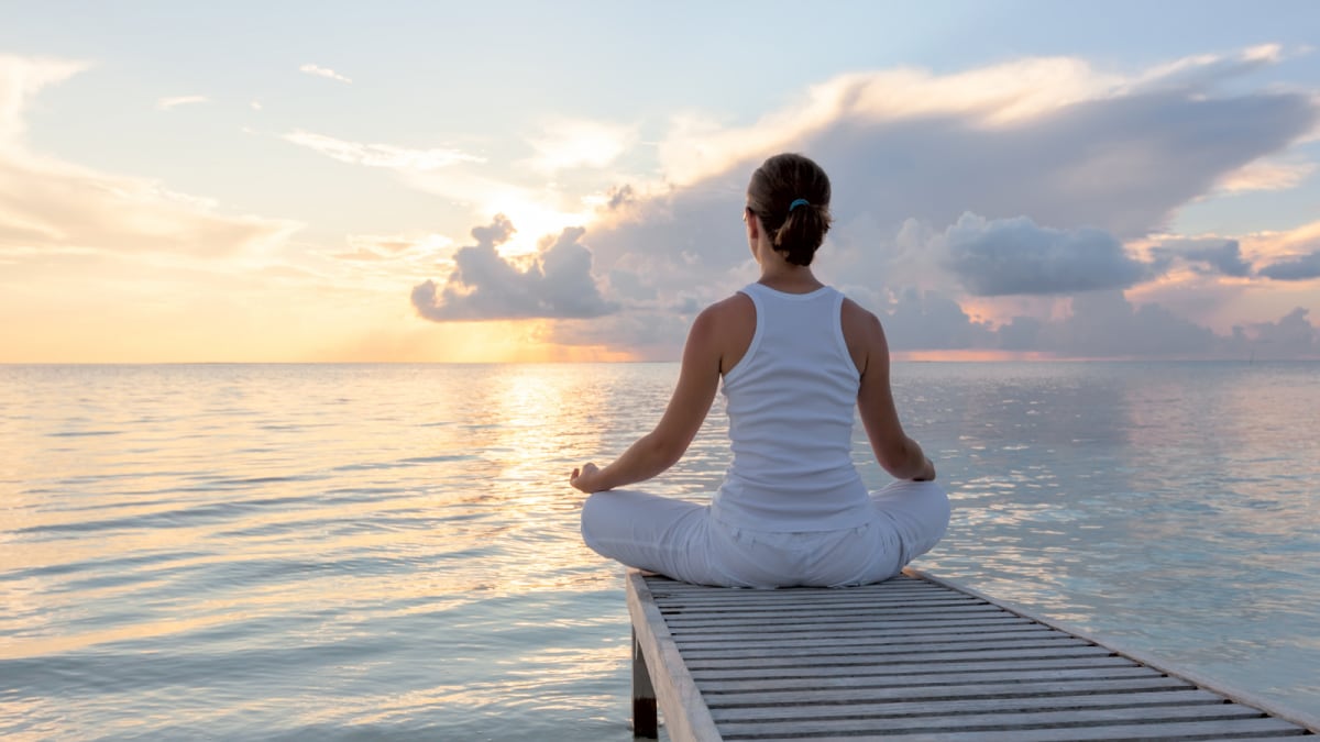 5 Meditation Tips To Instantly Calm Your Mind During Stressful Days