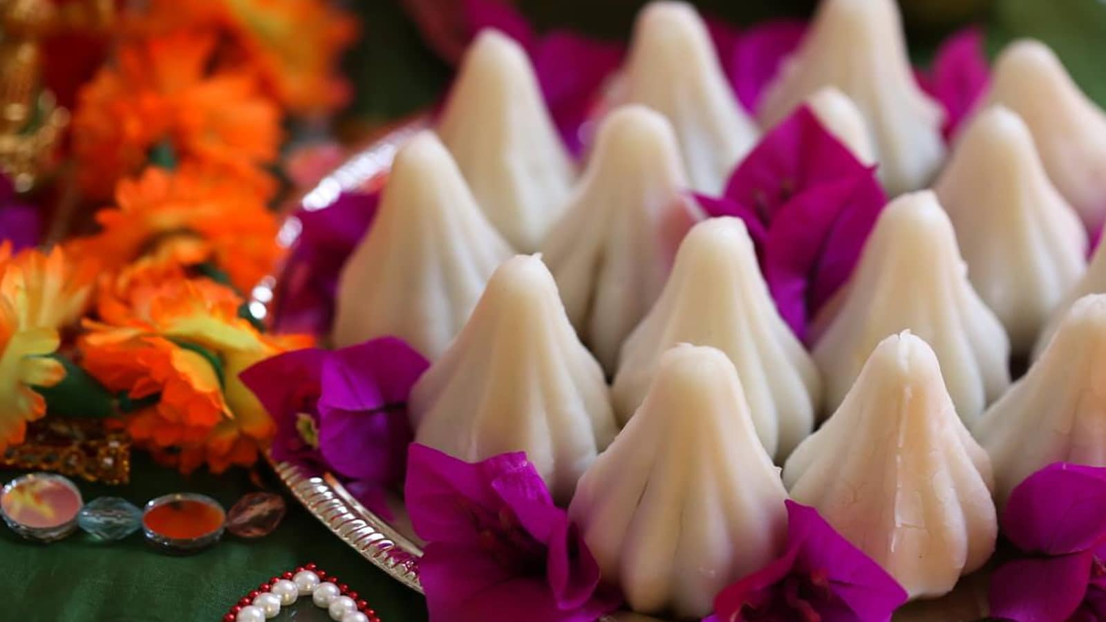 Ganesh Chaturthi 2025: Step By Step Guide To Make Traditional Ukadiche Modak At Home
