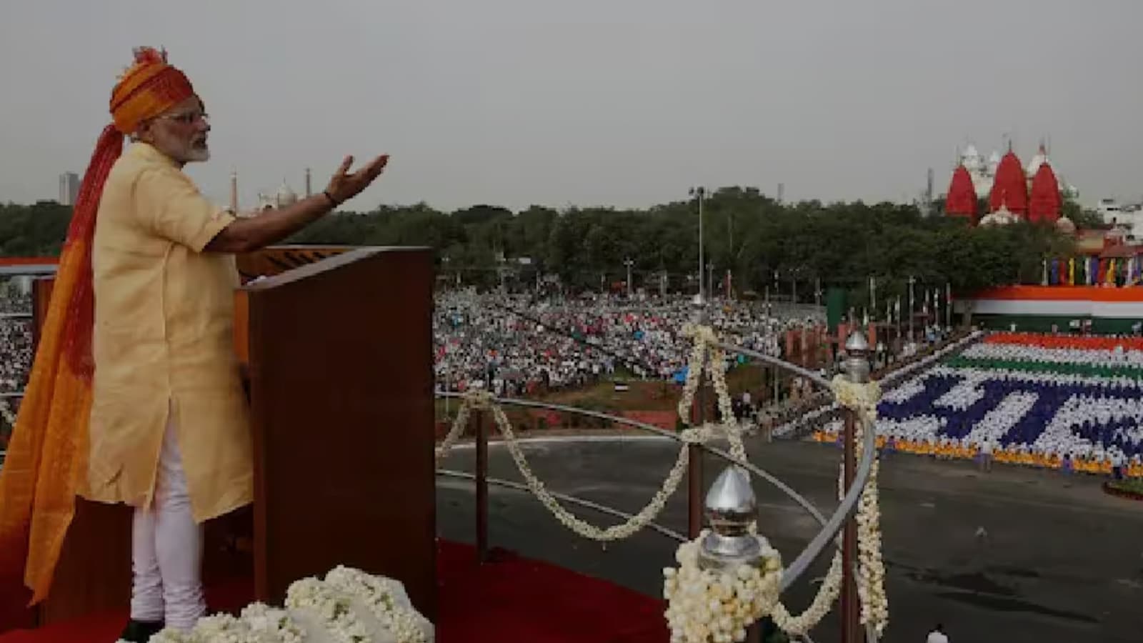 PM Modi's Iconic Looks Over The Years PM Modi's Iconic Looks Over The Years
