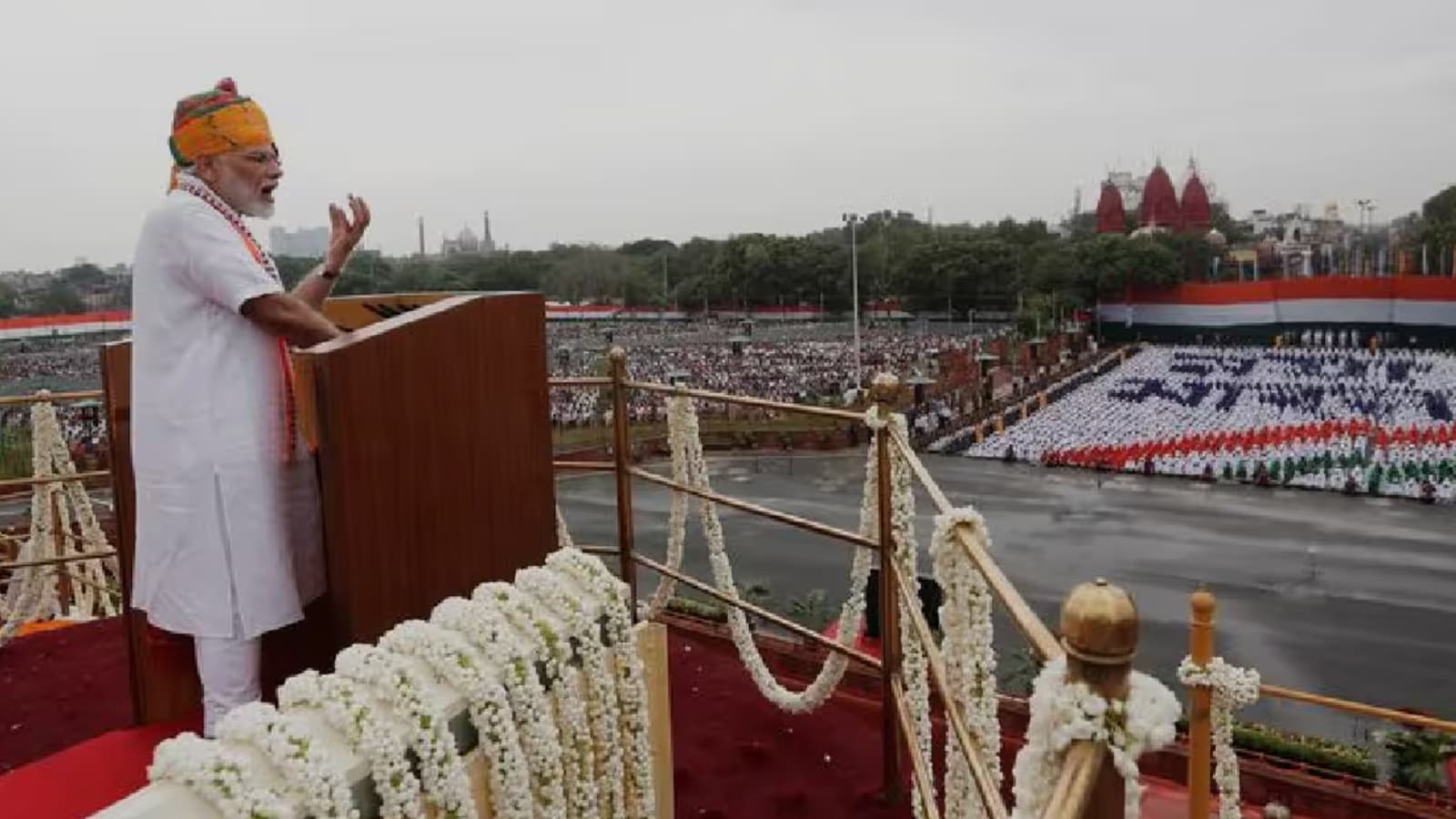 PM Modi's Iconic Looks Over The Years PM Modi's Iconic Looks Over The Years