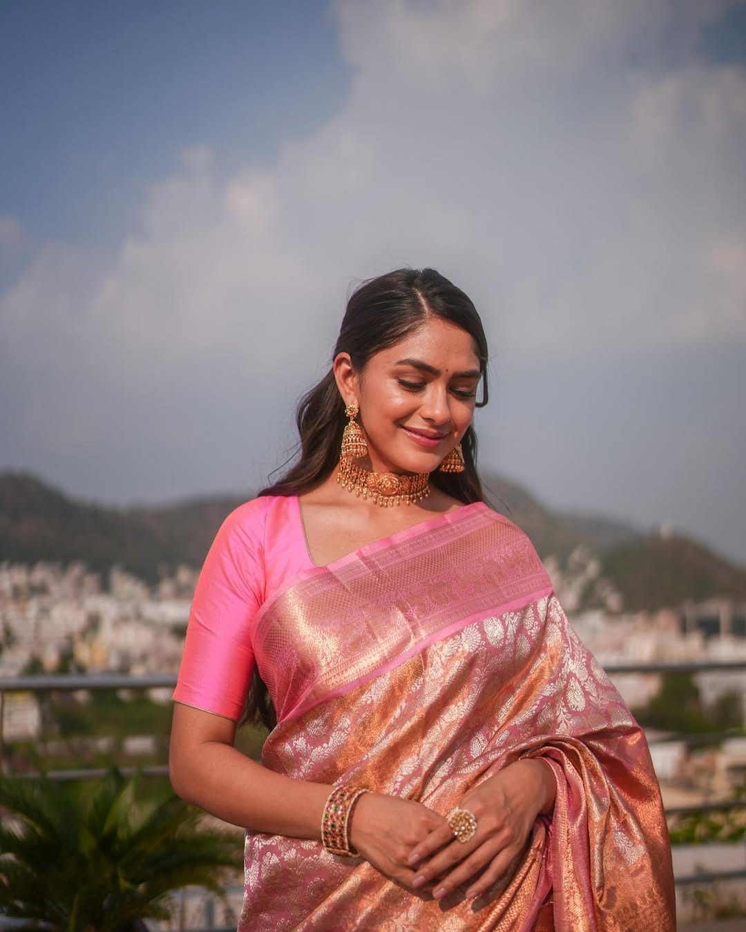 Mrunal Thakur-Inspired Saree Blouse Designs To Add To Your Festive Wardrobe Mrunal Thakur-Inspired Saree Blouse Designs To Add To Your Festive Wardrobe