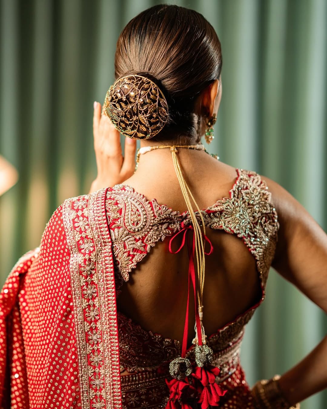 Mrunal Thakur-Inspired Saree Blouse Designs To Add To Your Festive Wardrobe Mrunal Thakur-Inspired Saree Blouse Designs To Add To Your Festive Wardrobe