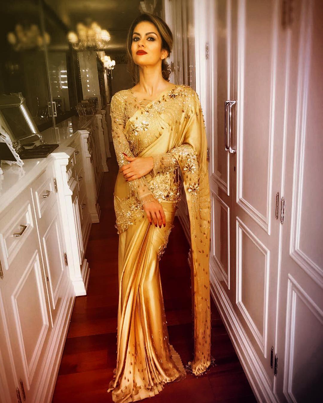 9 Ways To Style Your Saree This Festive Season Inspired By Natasha Poonawalla 9 Ways To Style Your Saree This Festive Season Inspired By Natasha Poonawalla