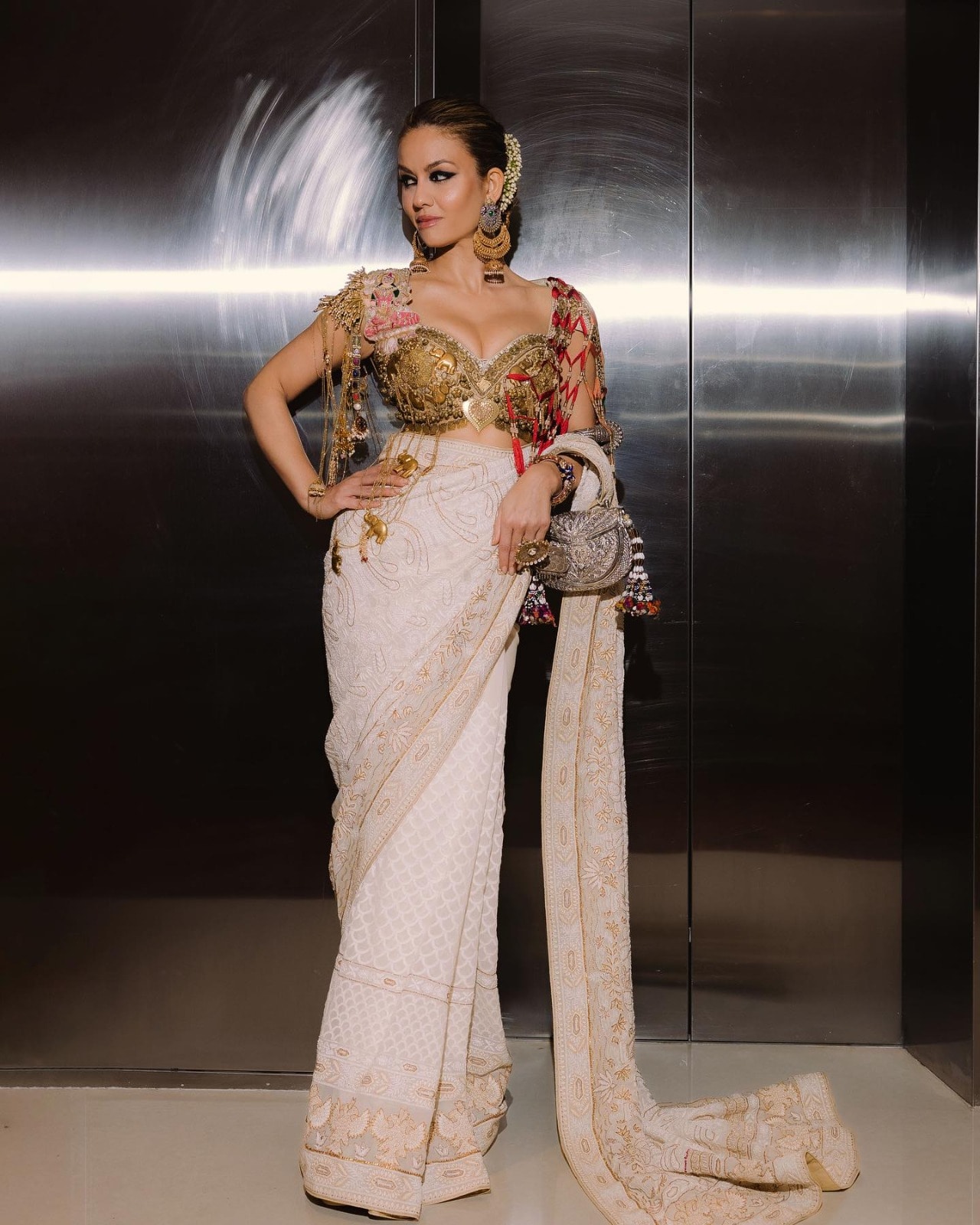 9 Ways To Style Your Saree This Festive Season Inspired By Natasha Poonawalla 9 Ways To Style Your Saree This Festive Season Inspired By Natasha Poonawalla