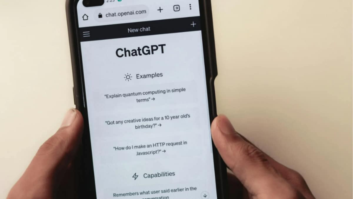 AI Comfort or Crisis? Experts Warn of 'AI Psychosis' Affecting Gen Z and Alpha