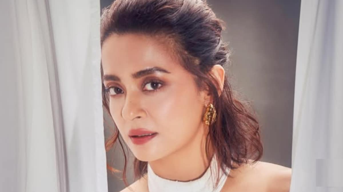 Surveen Chawla Shares Spooky Bali Experience: 'Dracula Teeth'