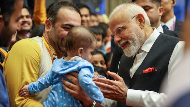 PM Modi interacting with the Indian diaspora in China. (PMO)