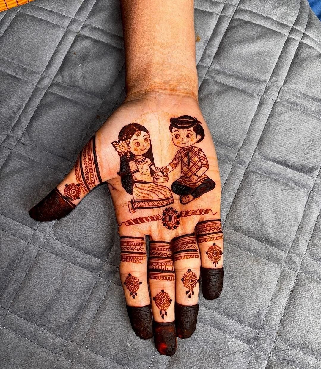 RAKSHA BANDHAN 2025 के लिए सुंदर मेहंदी डिजाइन RAKSHA BANDHAN 2025 के लिए सुंदर मेहंदी डिजाइन