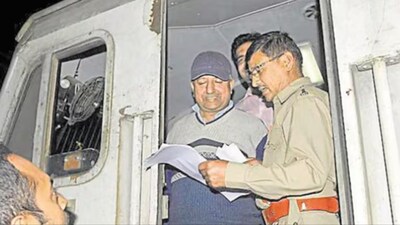 Sampooran Singh and his lawyer went to Ludhiana station, waited for the train's arrival, and handed over the documents to the driver. (News18 Hindi)