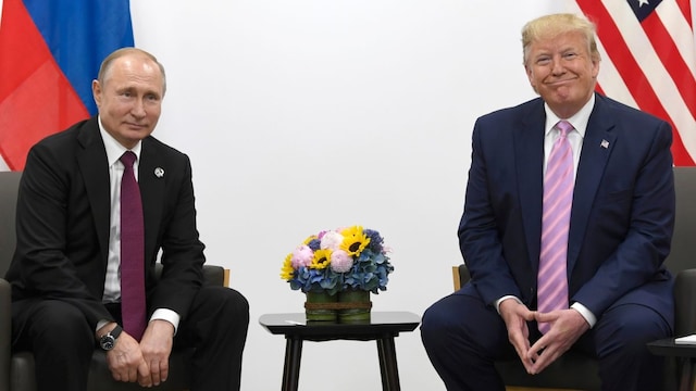 US President Donald Trump meets with Russian President Vladimir Putin. (AP file photo)