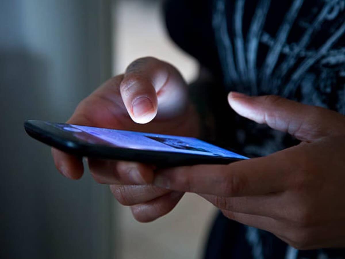 If your mobile number ends with 7, you may notice a pattern: calls often come with promises. People assure they will help, even claim they can achieve the impossible. Yet, in moments of real need, those promises rarely stand. (News18 Telugu)