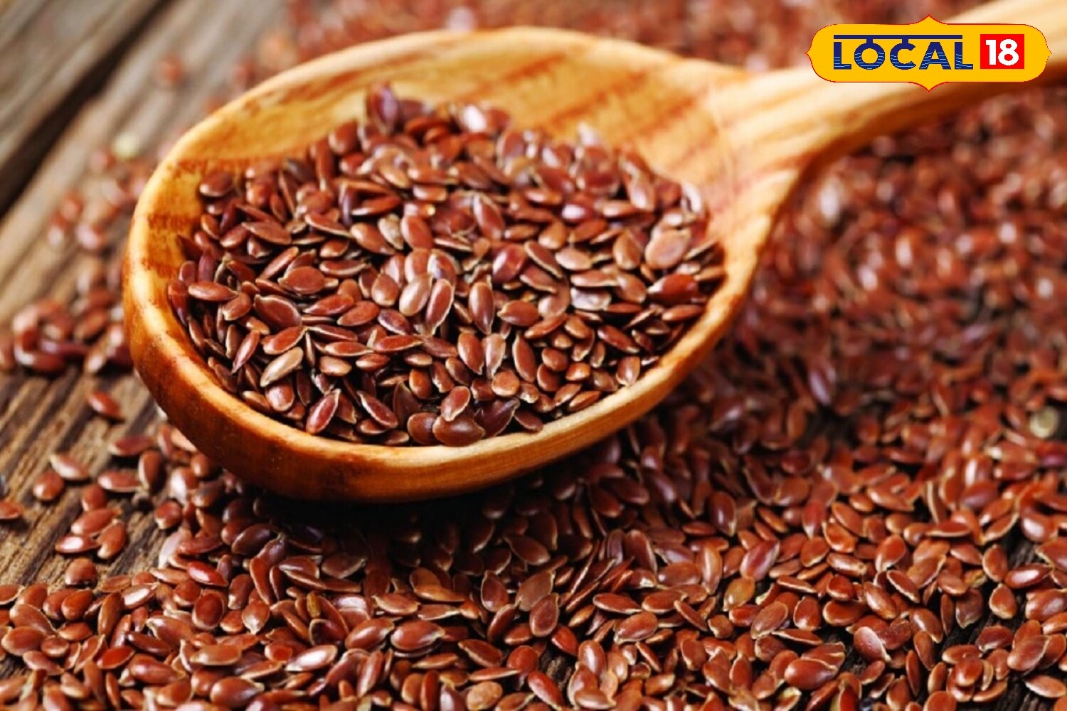 Flaxseed and honey mix: Grind flax seeds, extract their oil, and mix it with honey to prepare a paste. Applying this daily for four to five days helps reduce moles and warts while restoring the skin’s natural glow. (News18 Hindi) Flaxseed and honey mix: Grind flax seeds, extract their oil, and mix it with honey to prepare a paste. Applying this daily for four to five days helps reduce moles and warts while restoring the skin’s natural glow. (News18 Hindi)