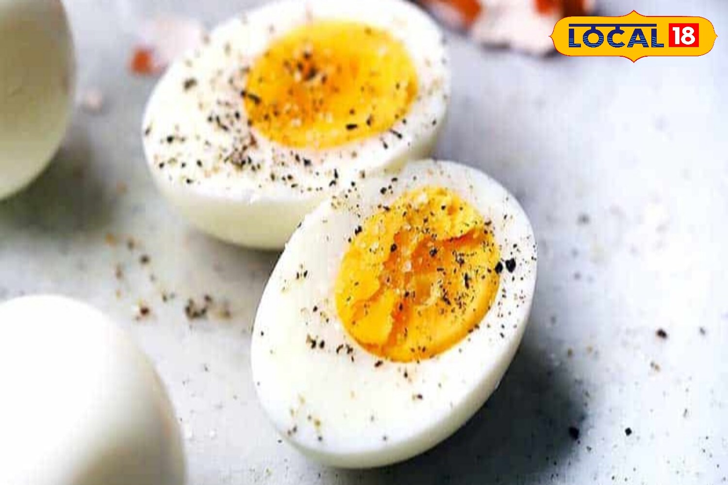 Boiling eggs at the right temperature is crucial. Cooking eggs on medium heat for about 10 minutes ensures they are fully cooked without bursting. Overcooking or undercooking can make peeling difficult. Proper boiling is key to smooth, hassle-free shell removal. (News18 Hindi) Boiling eggs at the right temperature is crucial. Cooking eggs on medium heat for about 10 minutes ensures they are fully cooked without bursting. Overcooking or undercooking can make peeling difficult. Proper boiling is key to smooth, hassle-free shell removal. (News18 Hindi)