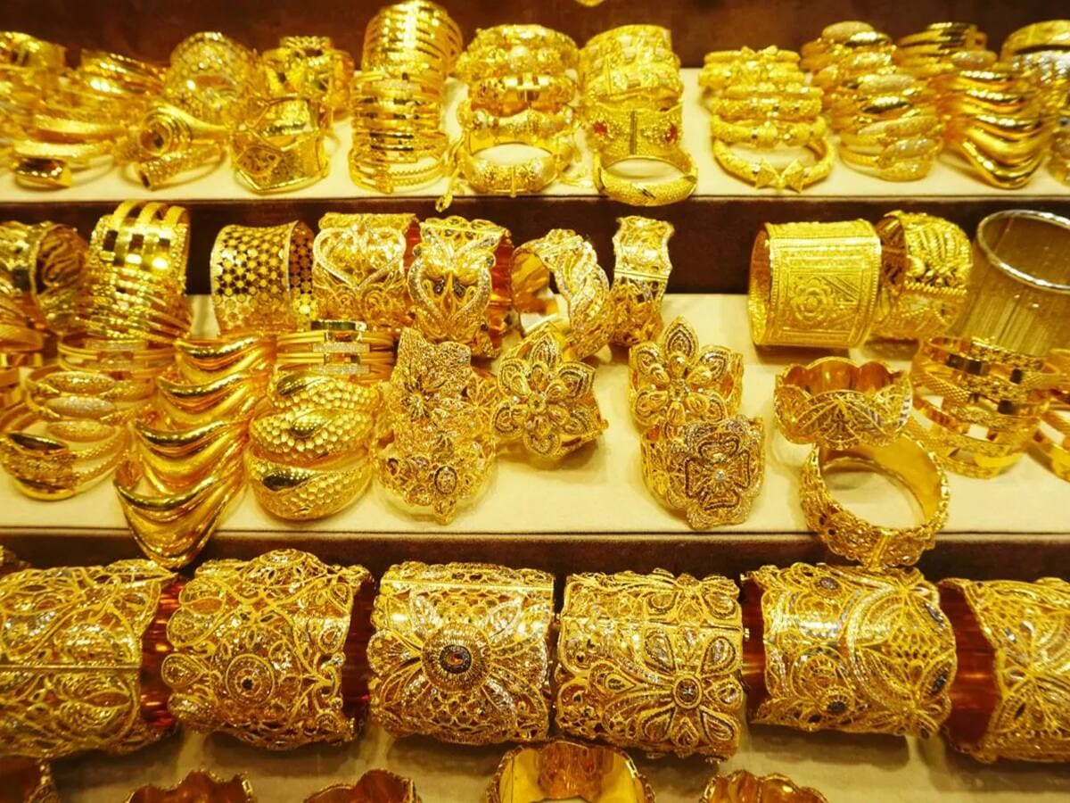 From ETFs To Mutual Funds: 5 Smart Ways To Own Gold Without Holding It