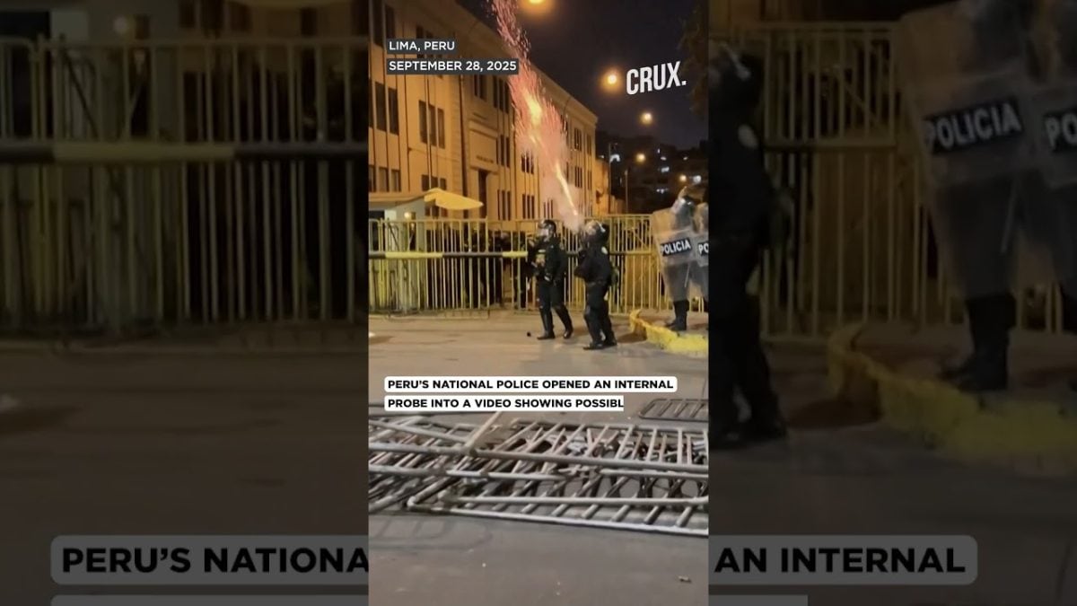 Peruvian Gen Z protesters March Through Lima, Clash With Police