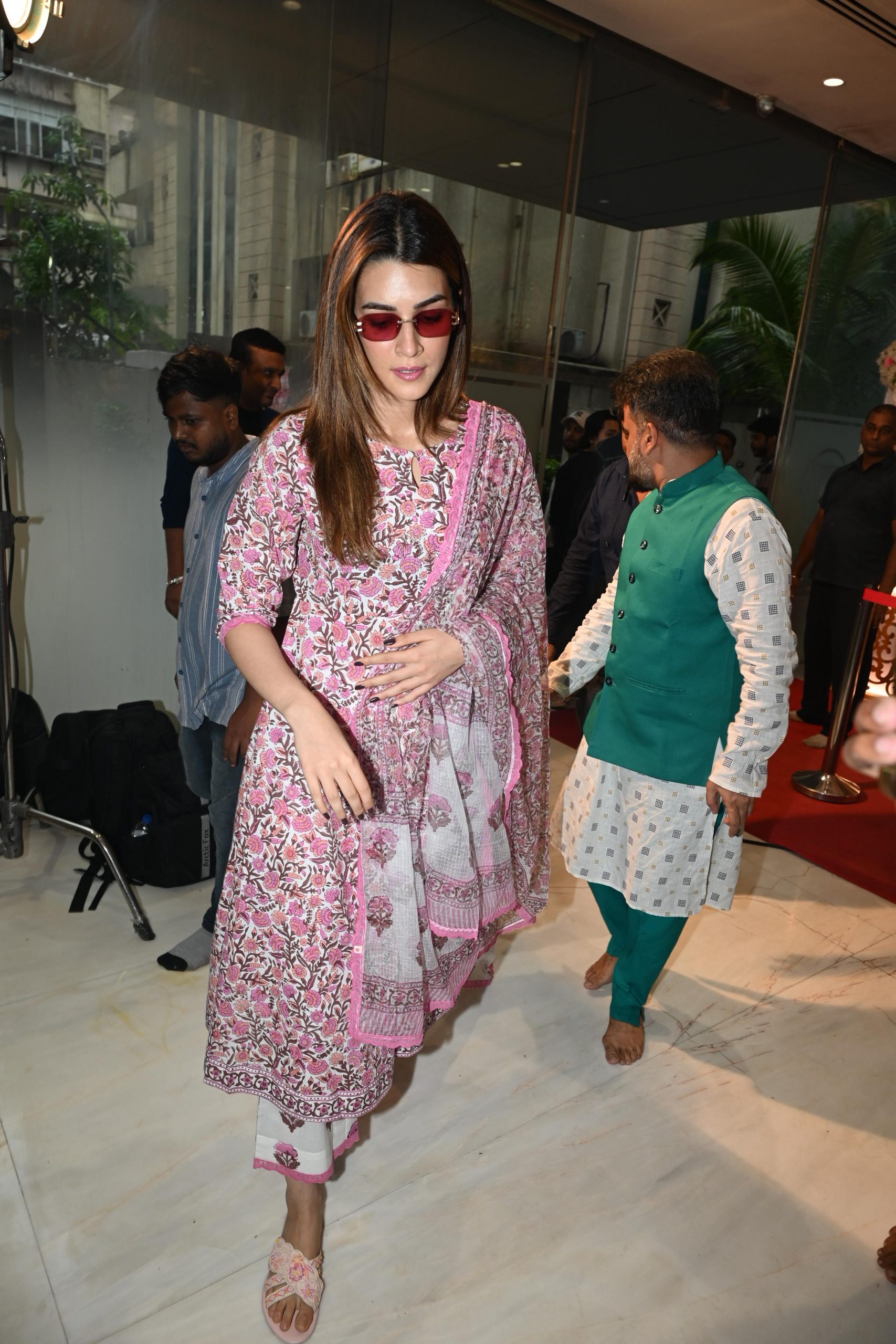 Celebs at T-Series Ganpati Darshan 2025 Celebs at T-Series Ganpati Darshan 2025
