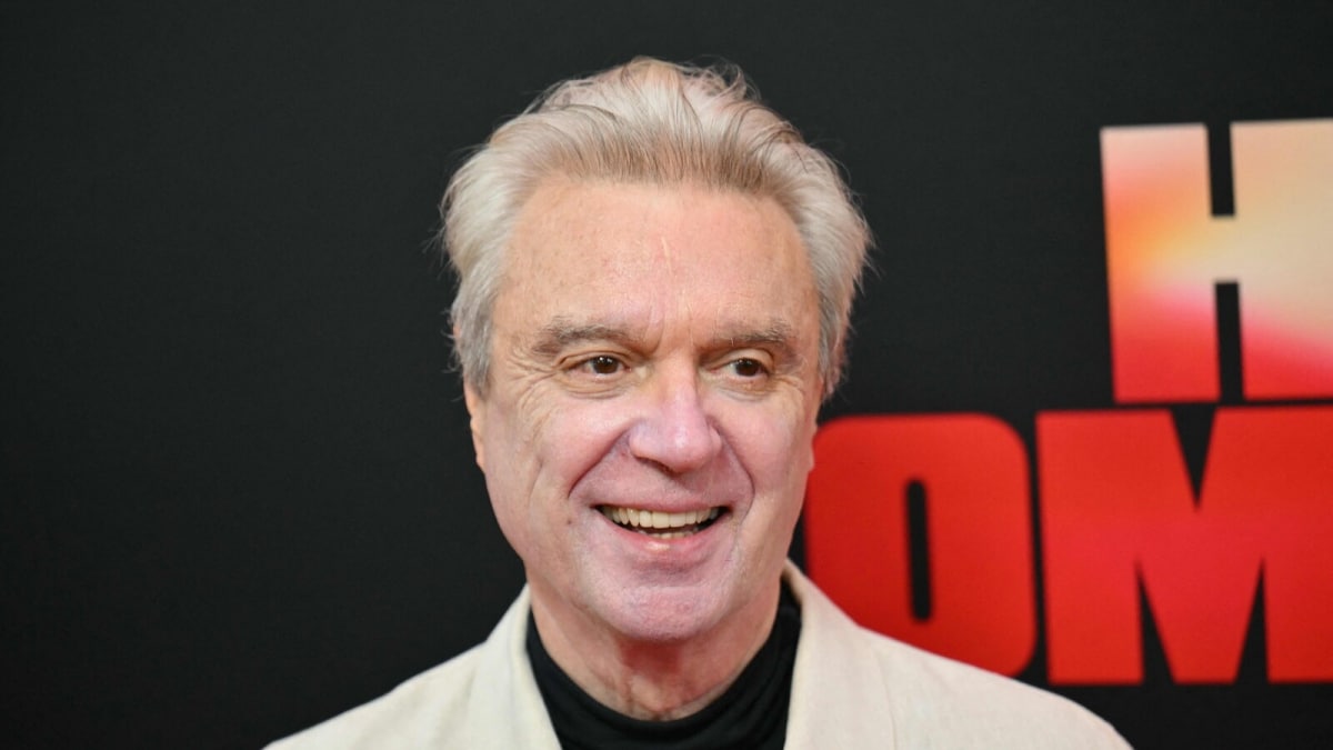 David Byrne Reveals How Fred Armisen Encouraged Him To Do StandUp