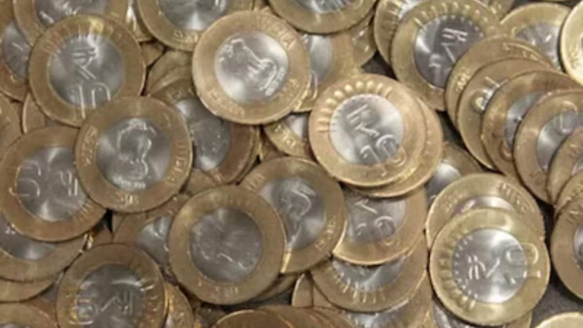 <div>Fake Vs Real Rs 10 Coin: How To Identify? What To Do If A Shopkeeper Doesn't Accept The Currency?</div>