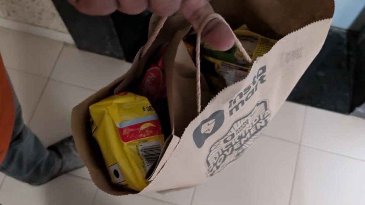 Swiggy Customer Receives Snacks Instead of Silver Coins