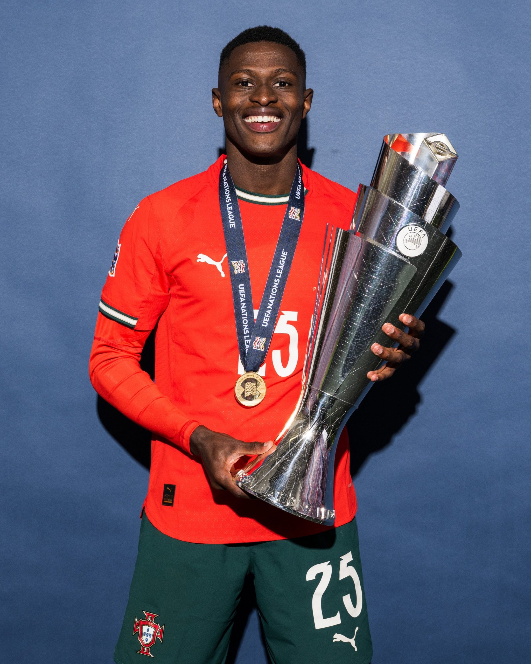 Nuno Mendes. 