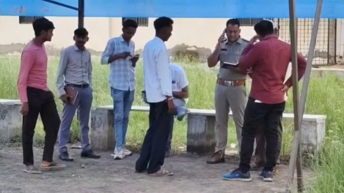 Gujarat Man Kills Wife in Front of Son