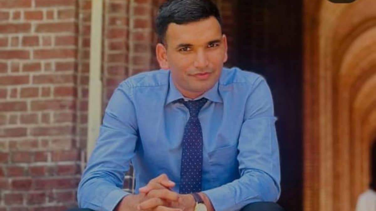 Despite Failing Class 10, Ishwarlal Gurjar Cracked RAS, IRS And UPSC