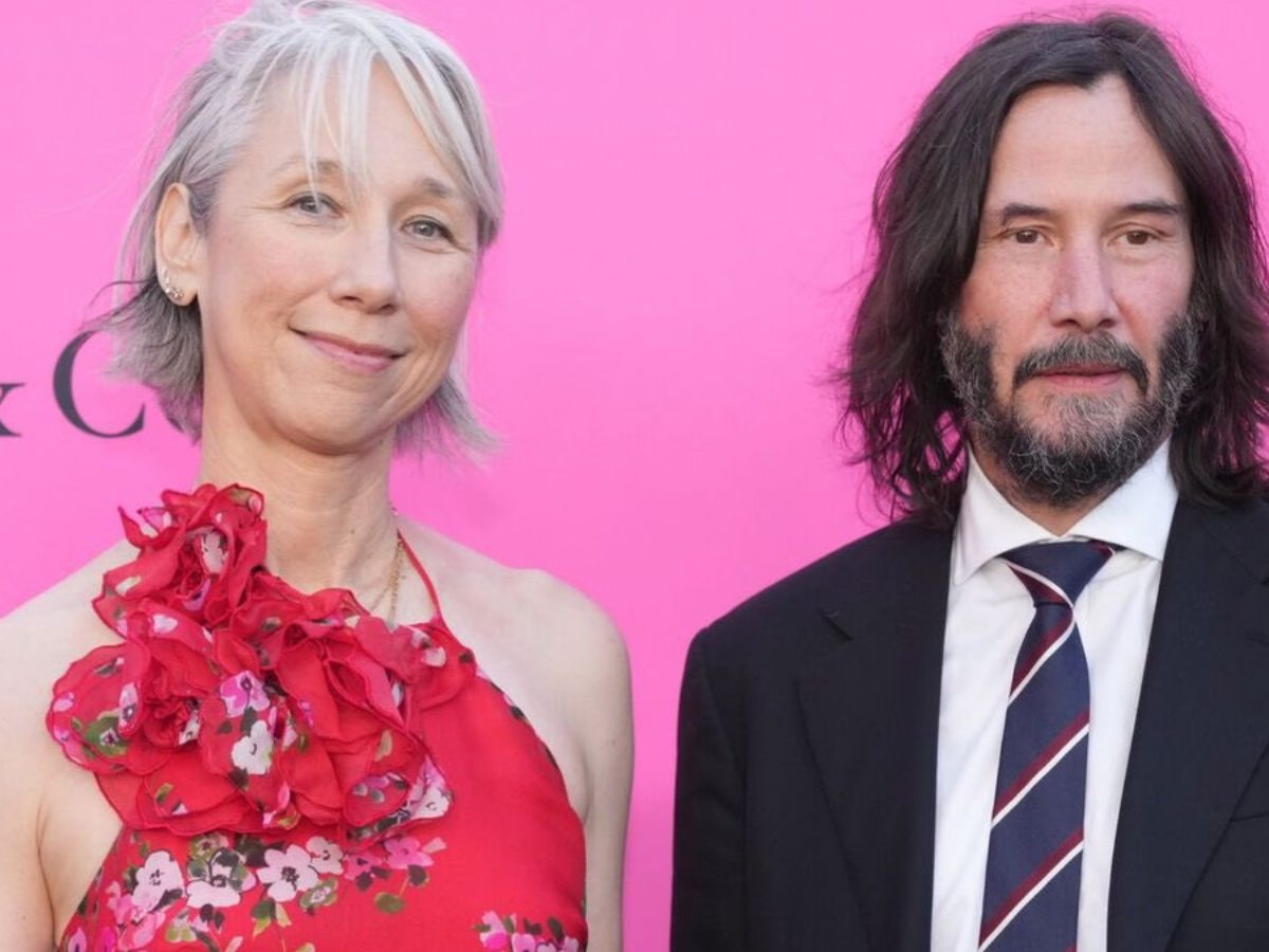 Keanu Reeves Secretly Marries Girlfriend Alexandra Grant In Intimate European Ceremony | Hollywood News - News18