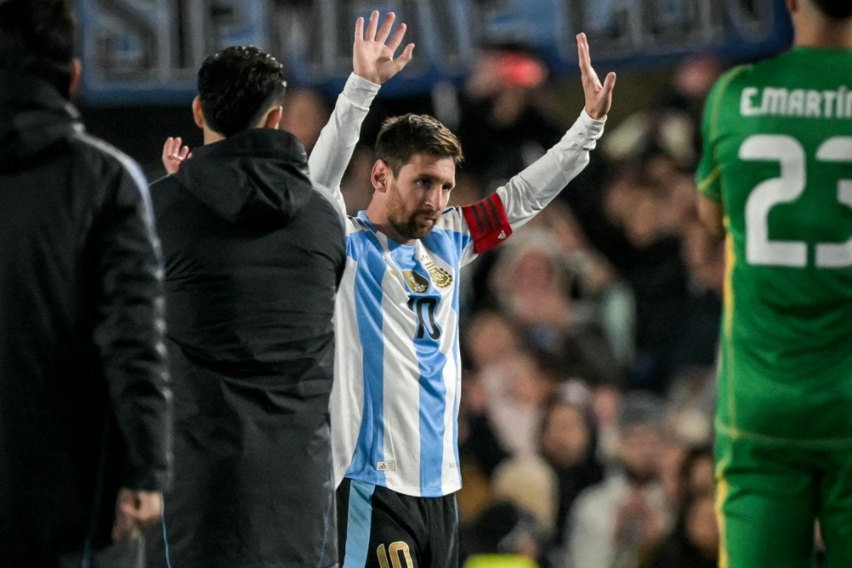 Lionel Messi Breaks Down In Tears During Final Home Game For Argentina: WATCH