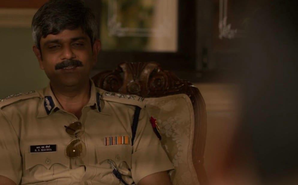 Mirzapur – Inspector Maurya: Amit Sial’s character often clashes with powerful mafia, showing the helplessness of an honest officer in corrupt system. Mirzapur – Inspector Maurya: Amit Sial’s character often clashes with powerful mafia, showing the helplessness of an honest officer in corrupt system.