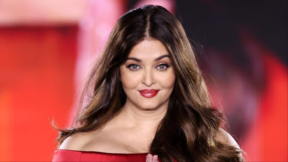 <div>Aishwarya Rai Bachchan Returns To Paris; Says, Paris Fashion Week Is A Reminder…'</div>