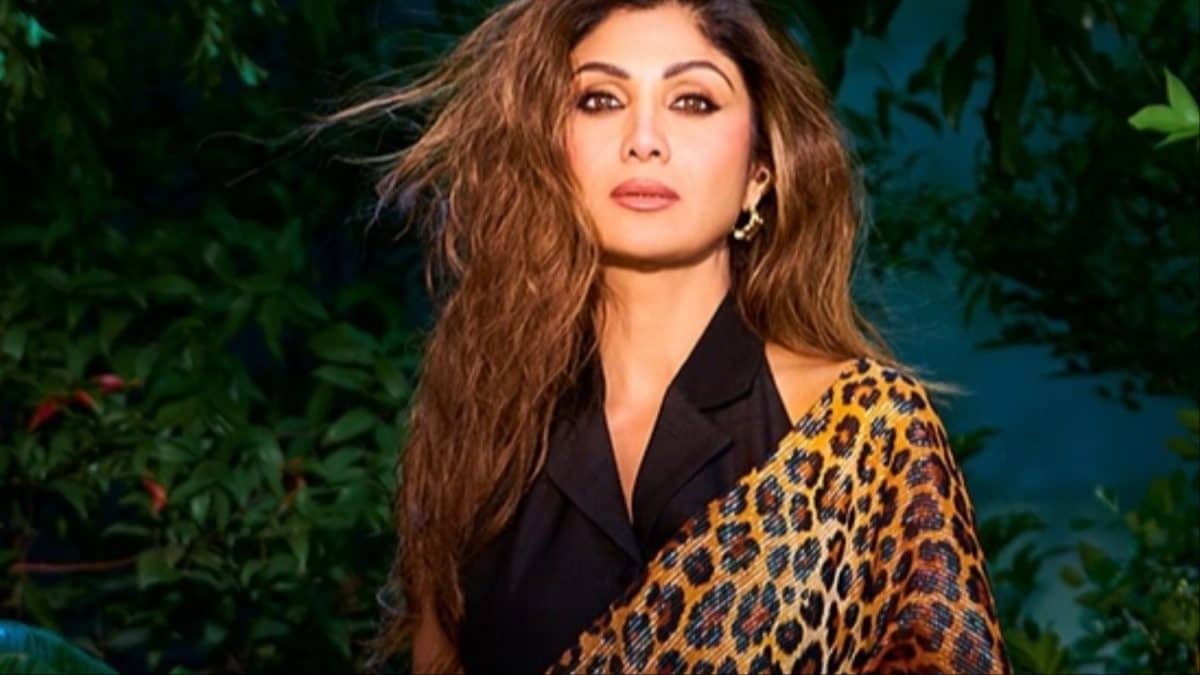 <div>Shilpa Shetty Kundra: I'd Love To See Deepika Padukone, Zendaya Draped In ROAR Sarees</div>