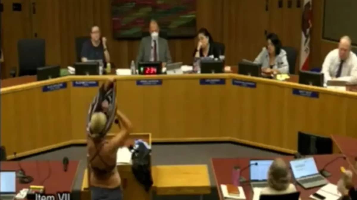 ‘Watch Me Undress’: Woman Strips To Bikini At US School Meet Over Anti-Transgender Policy