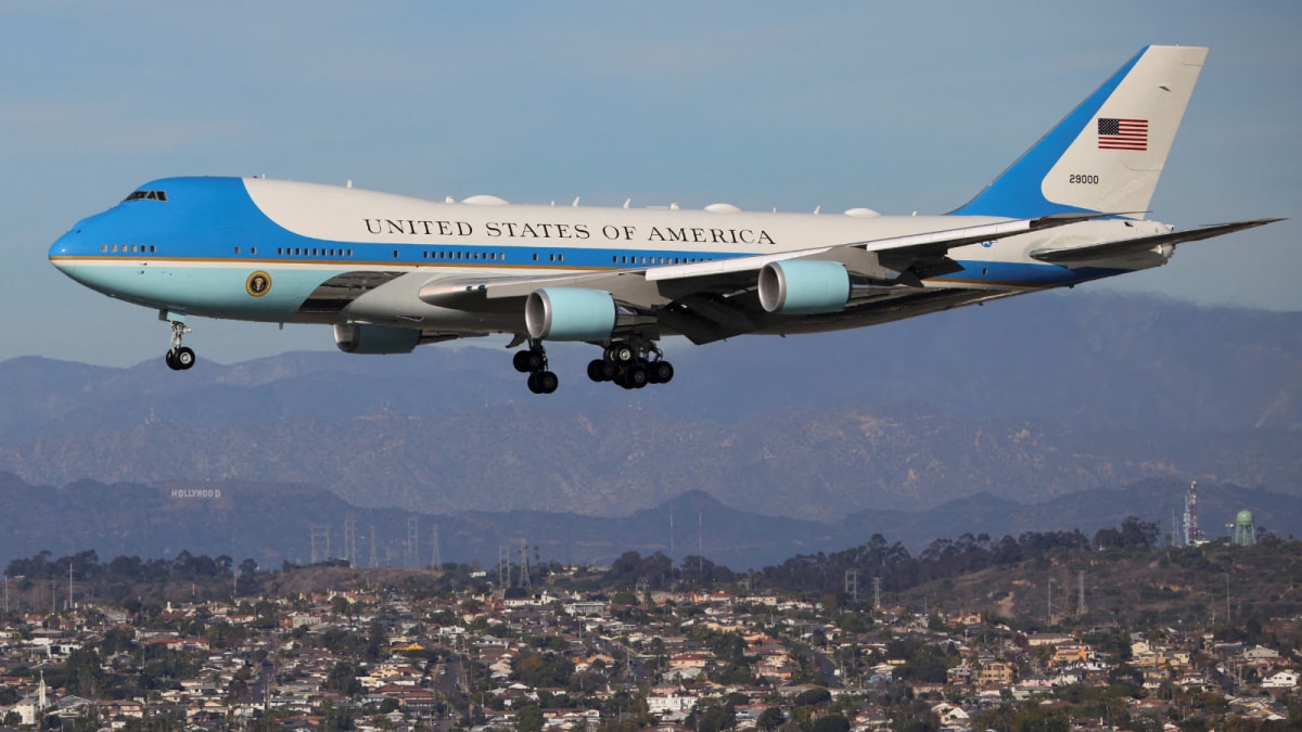 Air Force One Carrying Trump To UK Has Close Encounter With Spirit Jet: Report