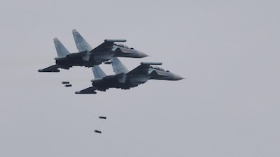 Russian Sukhoi Su-30SM jet fighters seen in action during the Zapad Exercise in Belarus. (IMAGE: REUTERS) 