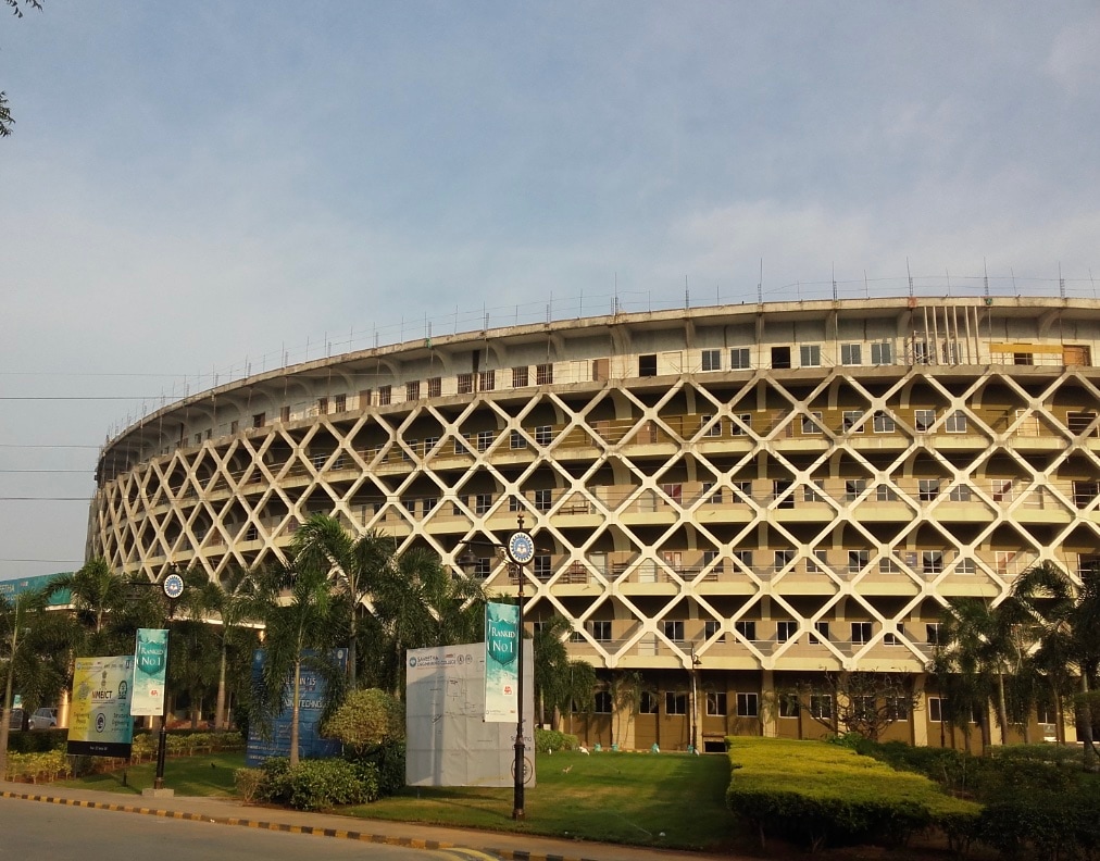 Saveetha Institute of Medical and Technical Sciences is ranked 13th, excelling in healthcare and technical education with advanced research facilities and modern learning infrastructure.