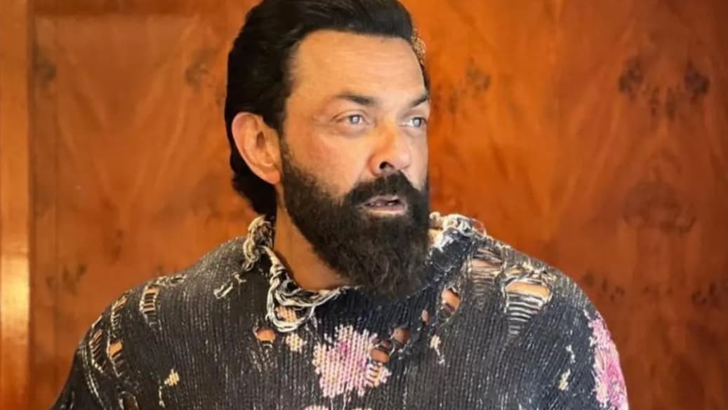 The Netflix series Black Warrant brought back memories of the terror Ranga and Billa spread in the 1970s.Bobby shared how the duo’s crimes directly impacted his childhood.
The Netflix series Black Warrant brought back memories of the terror Ranga and Billa spread in the 1970s.Bobby shared how the duo’s crimes directly impacted his childhood.