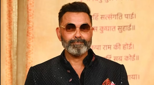 Police later informed Dharmendra that the kidnappers had asked Bobby’s friend for other names.When his name came up, Dharmendra refused to let him leave home. Police later informed Dharmendra that the kidnappers had asked Bobby’s friend for other names.When his name came up, Dharmendra refused to let him leave home.
