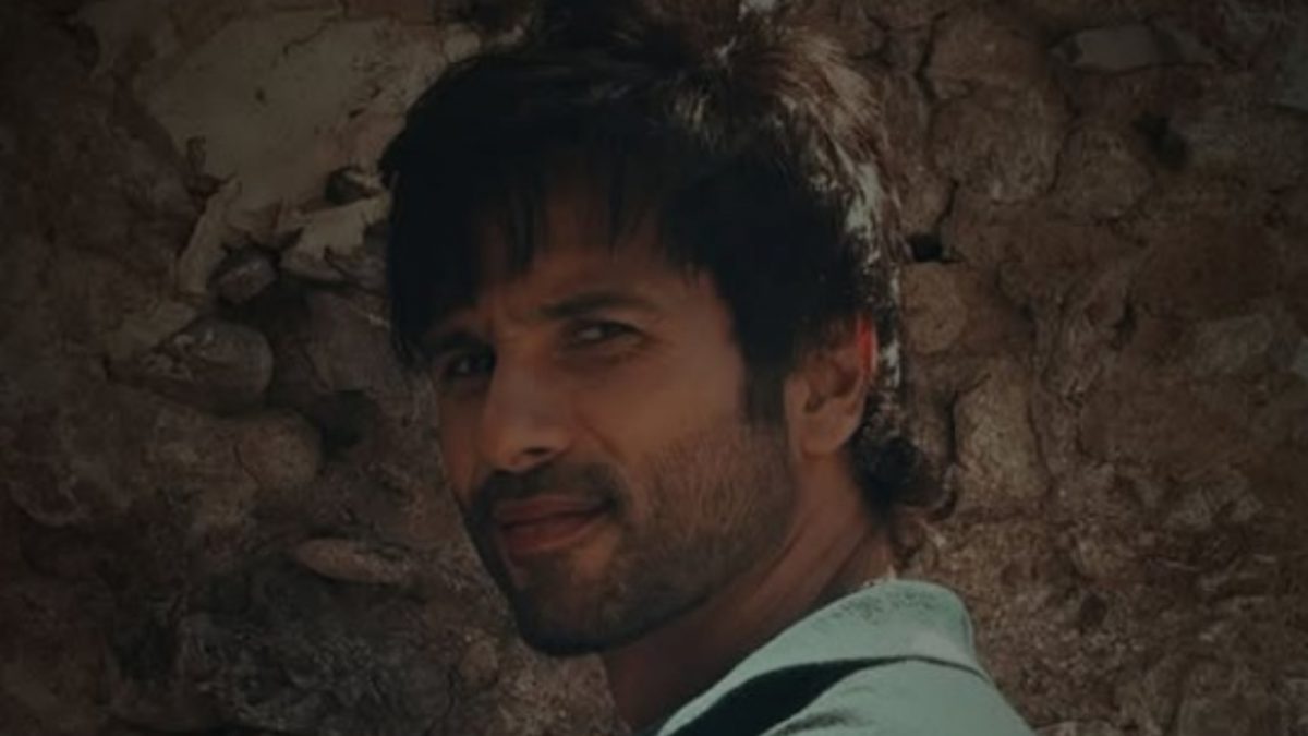 Shahid Kapoor's New Look Sets Internet Ablaze