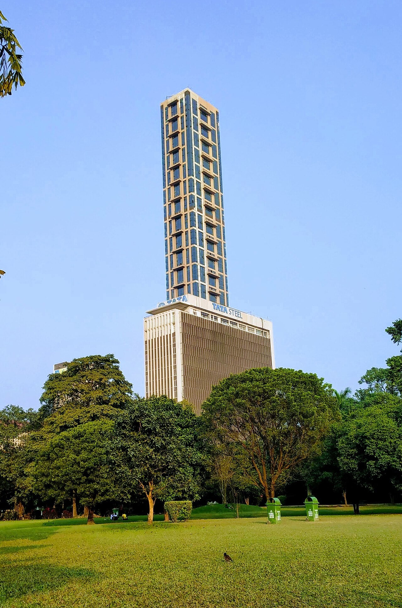 The 42, Kolkata: The tallest skyscraper of Kolkata is located on Chowringhee Road. Its height is 260 metres and has 65 floors. The 42, Kolkata: The tallest skyscraper of Kolkata is located on Chowringhee Road. Its height is 260 metres and has 65 floors.