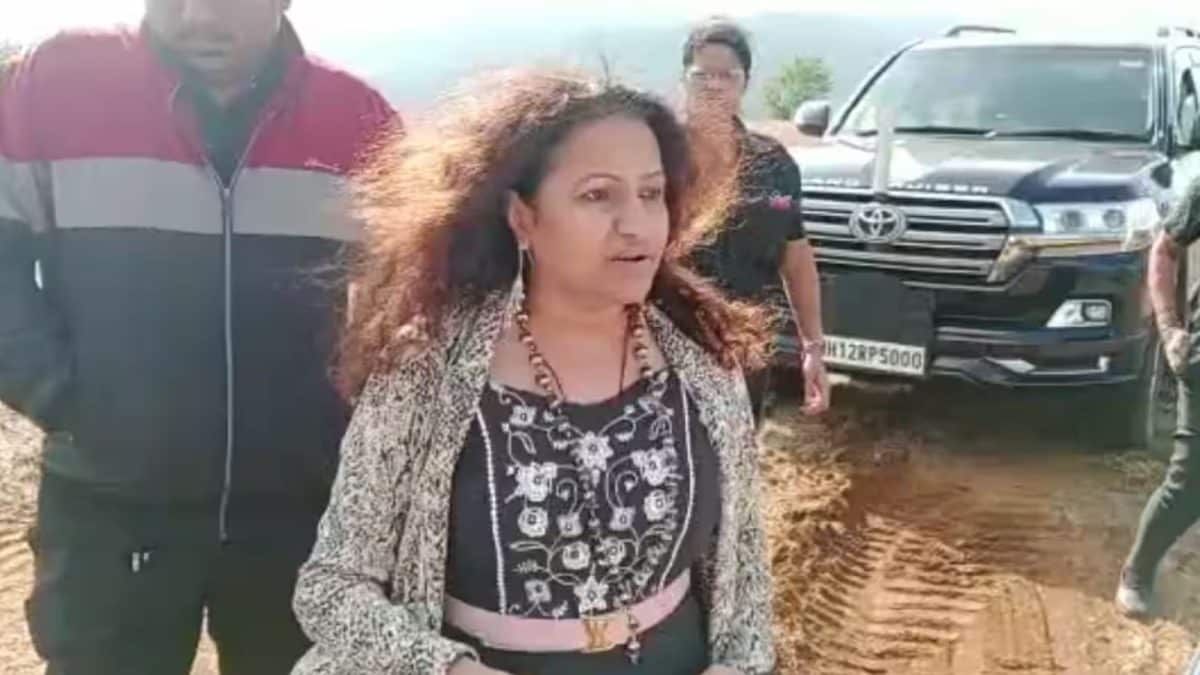 <div>Puja Khedkar's Mother Gets Interim Bail In Navi Mumbai Kidnapping Case</div>
