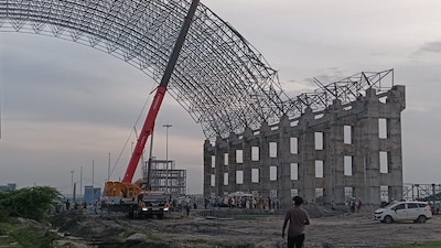 Nine workers lost their lives after scaffolding collapsed during the construction work of a thermal power plant | Image: News18
