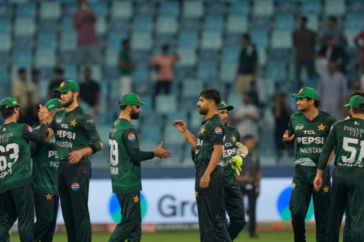 'Corruption Dripping...' Ex-PAK Player Lambasts PCB Over Low Quality Kits Amid 'Handshake' Row