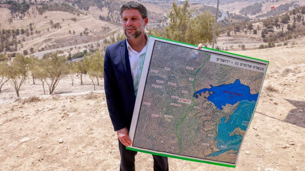 <div>'Red Line': UAE Warns Against Any Move By Israel To Annex Occupied West Bank</div>
