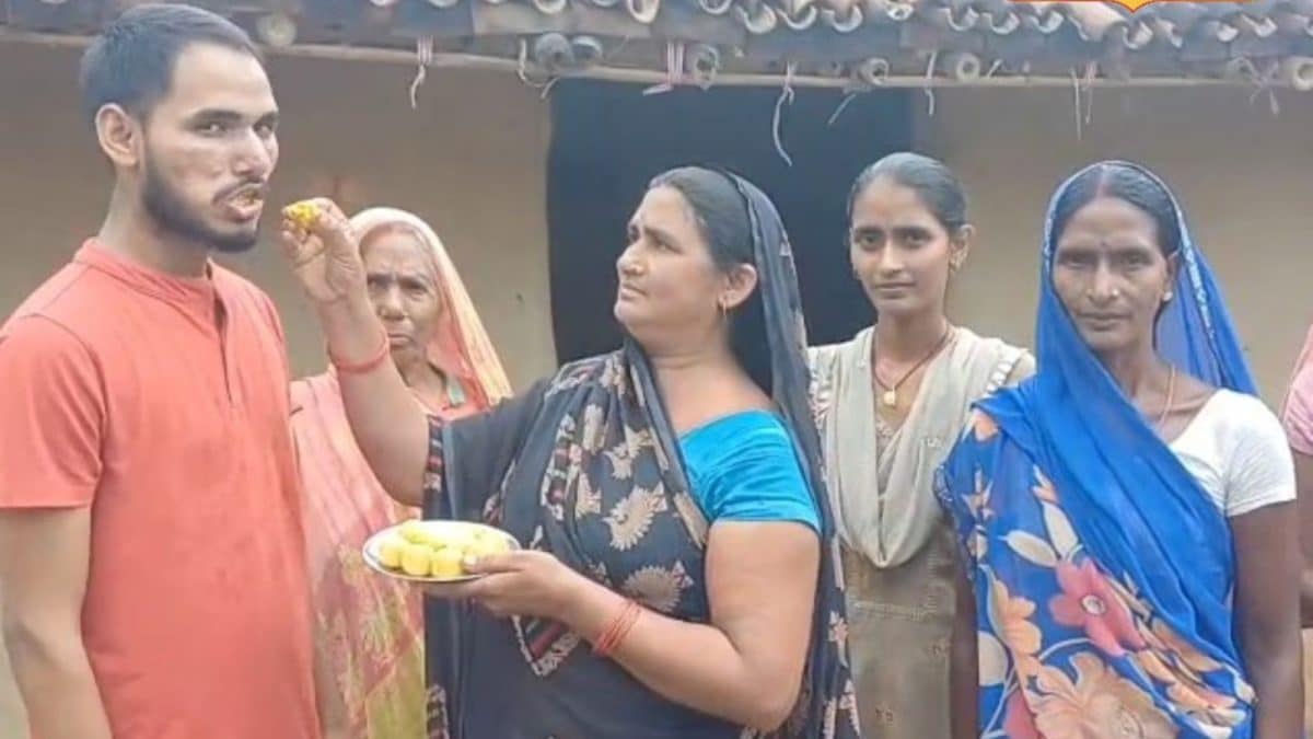 Jharkhand Village Boy Overcomes Hardship, Lands Railway Job