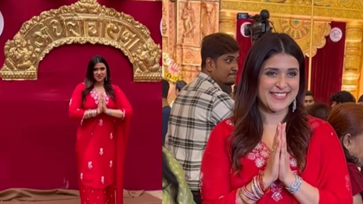 Mannara Chopra Celebrates Ganesh Chaturthi in Mumbai