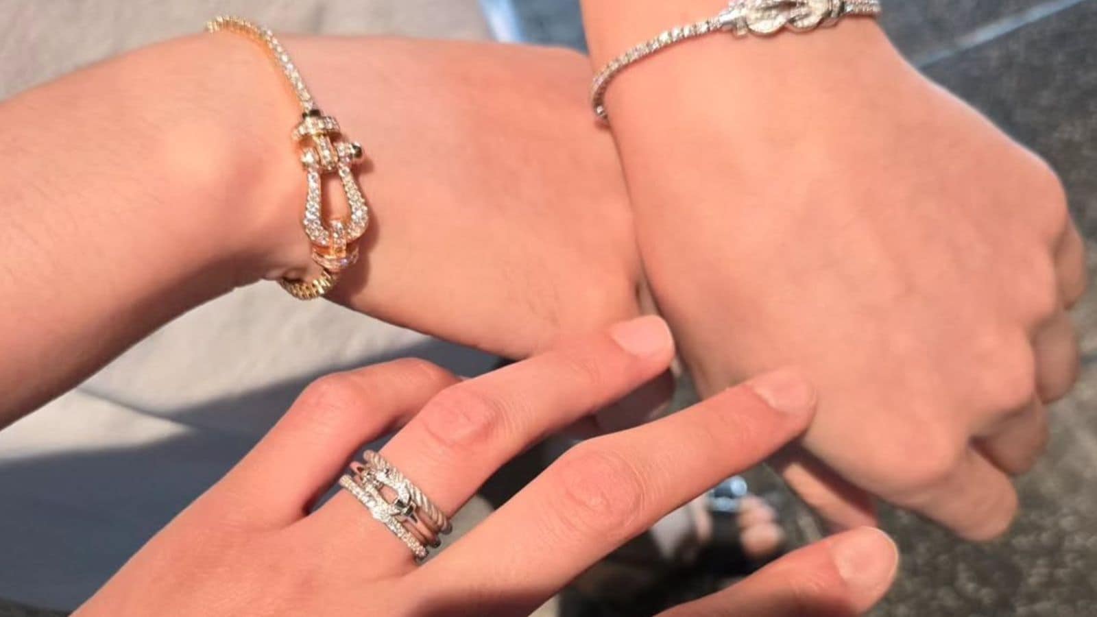 BTS　JIN　RING(L) BTS's Jin surprises RM with a luxury french jewelry ring on