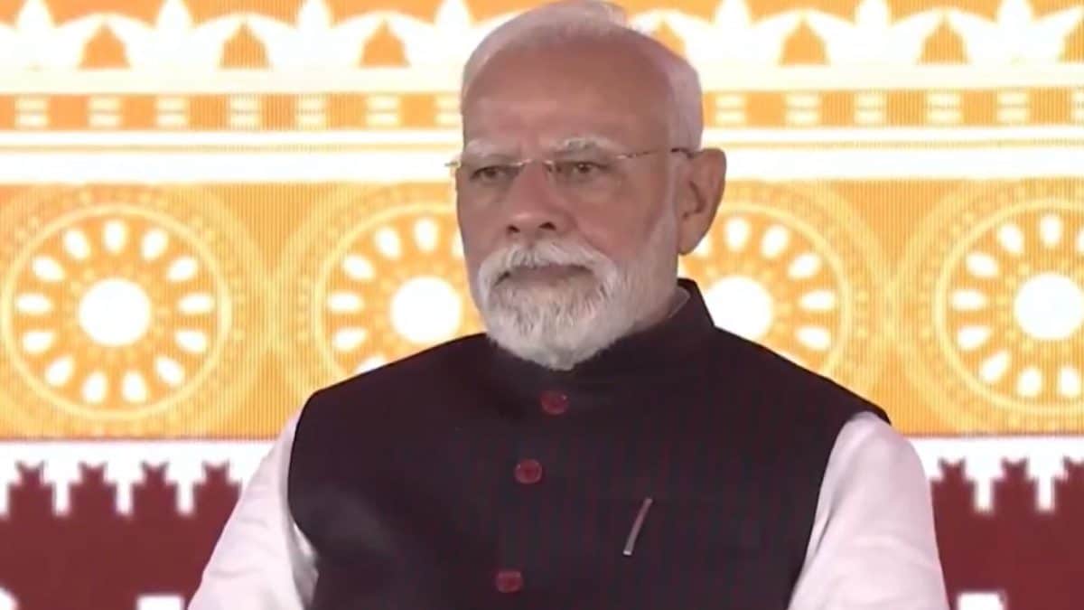 <div>'India Becoming Global Manufacturing Hub In Telecom': PM Unveils BSNL's Swadeshi 4G Network</div>
