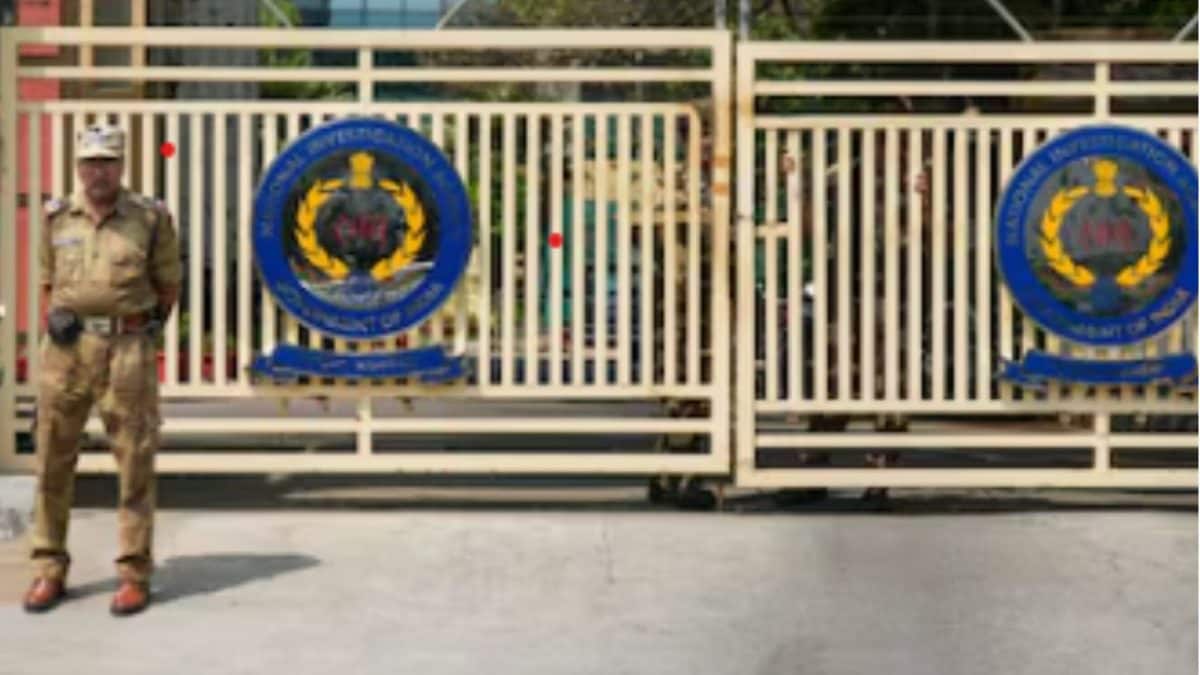 <div>NIA Conducts Searches At 22 Locations Across 5 States, J&K In Terror Conspiracy Case</div>